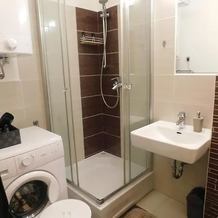 Modern Center Studio Under The Castle - Free Parking 류블랴나