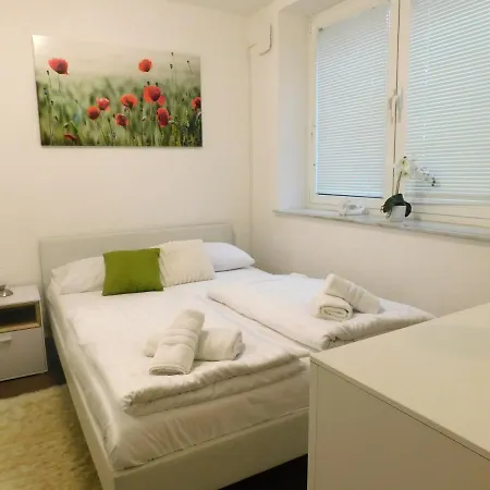 Modern Center Studio Under The Castle - Free Parking 류블랴나