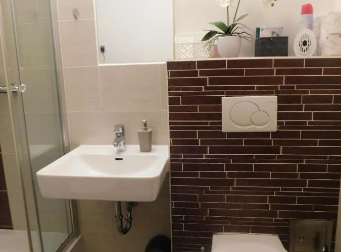 Modern Center Studio Under The Castle - Free Parking