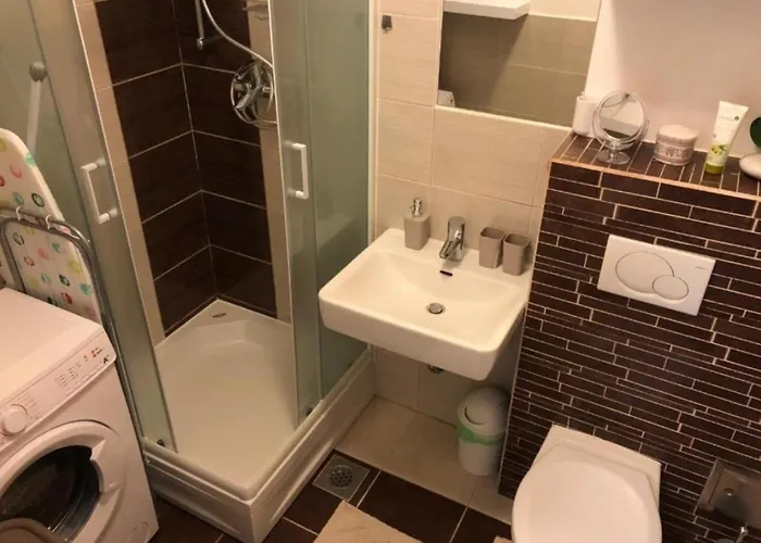 Apartma Modern Center Studio Under The Castle - Free Parking