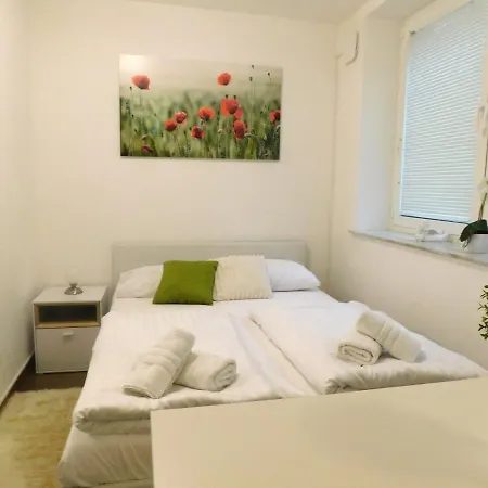 Modern Center Studio Under The Castle - Free Parking